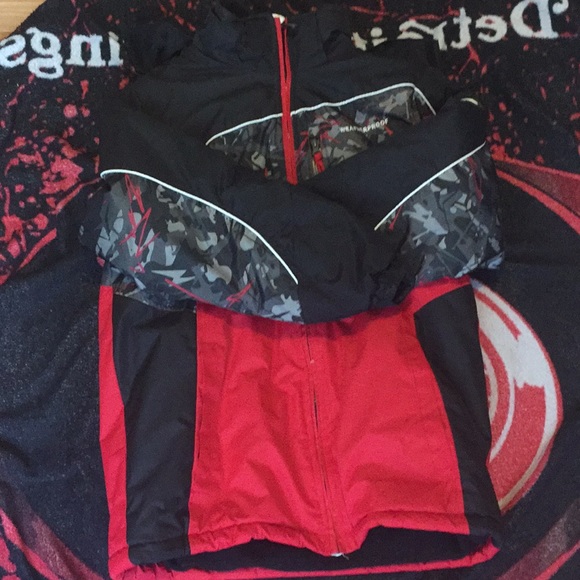 Men’s Waterproof Winter Coat. - Picture 1 of 3